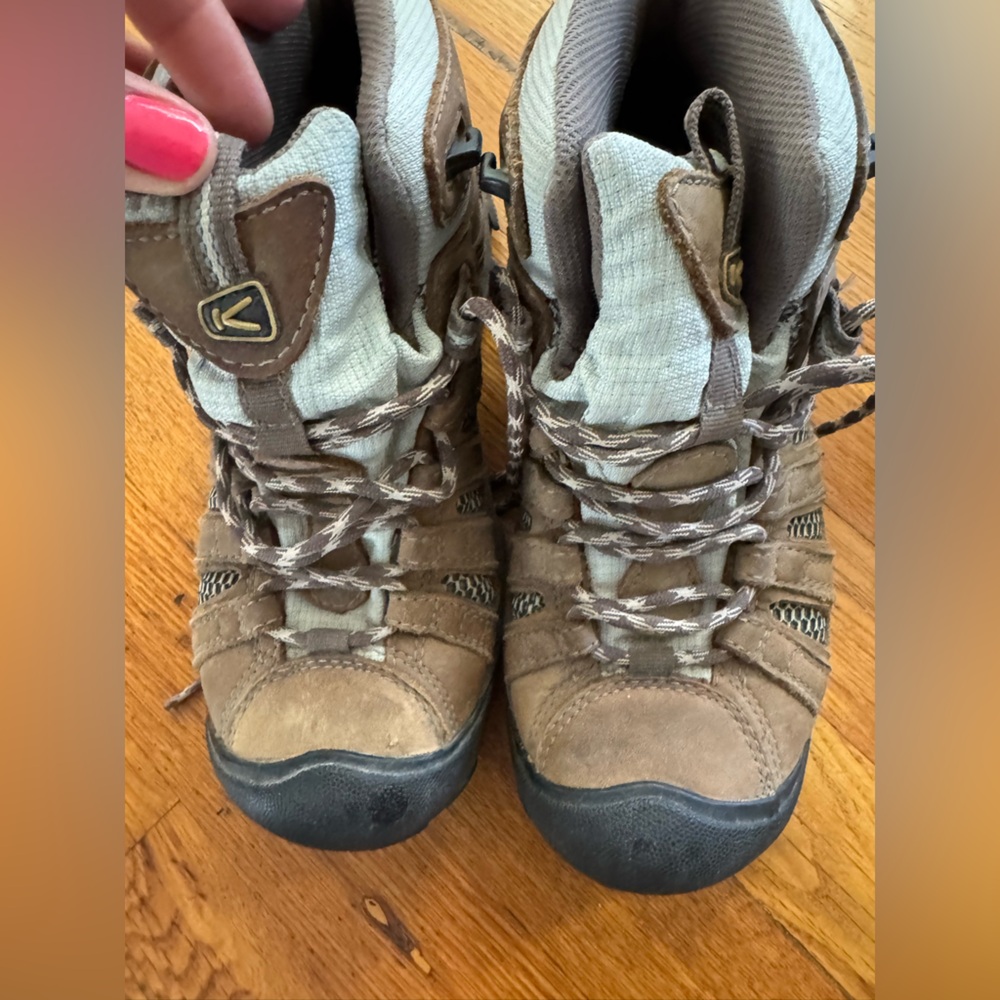 Keen Kids Brown and Tan Hiking Boots